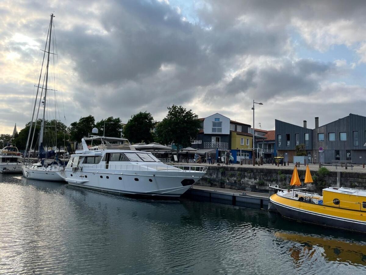 Hotel Yacht Aquamarina Vieux Port La Rochelle La Rochelle  Exterior foto